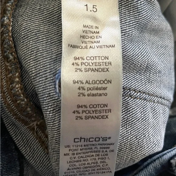 Chicos Perfect Stretch Girlfriend Slim Leg Ankle Blue Jeans with Classic Style - Picture 4 of 4